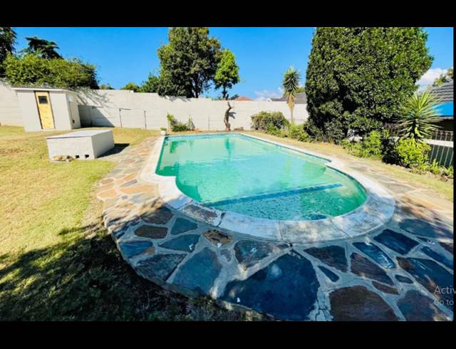 5 BEDROOM HOUSE FOR SALE IN LINMEYER